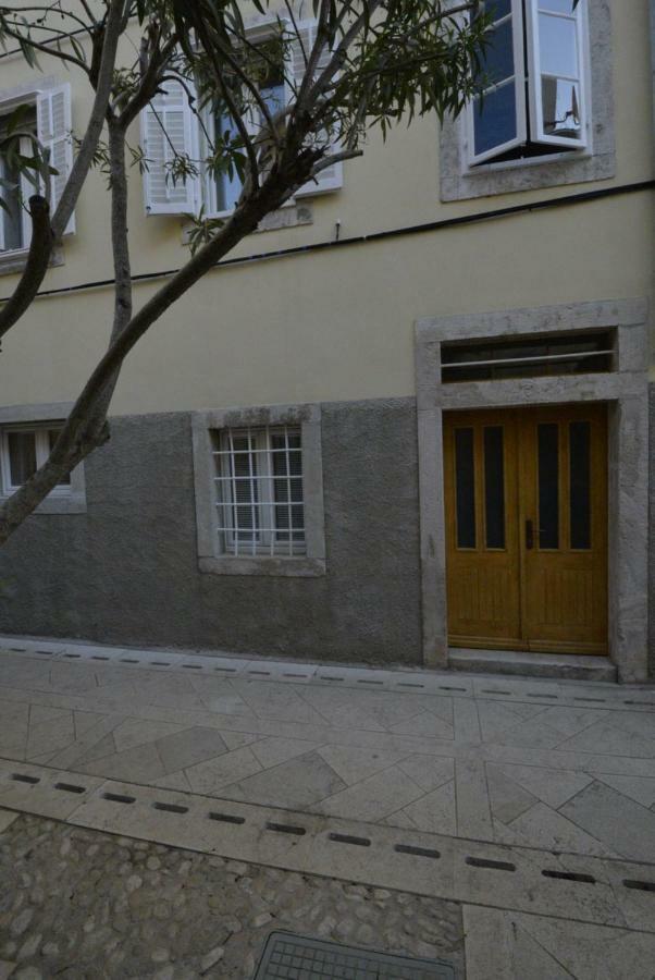 Apartments And Rooms Oliva Cres Exterior foto