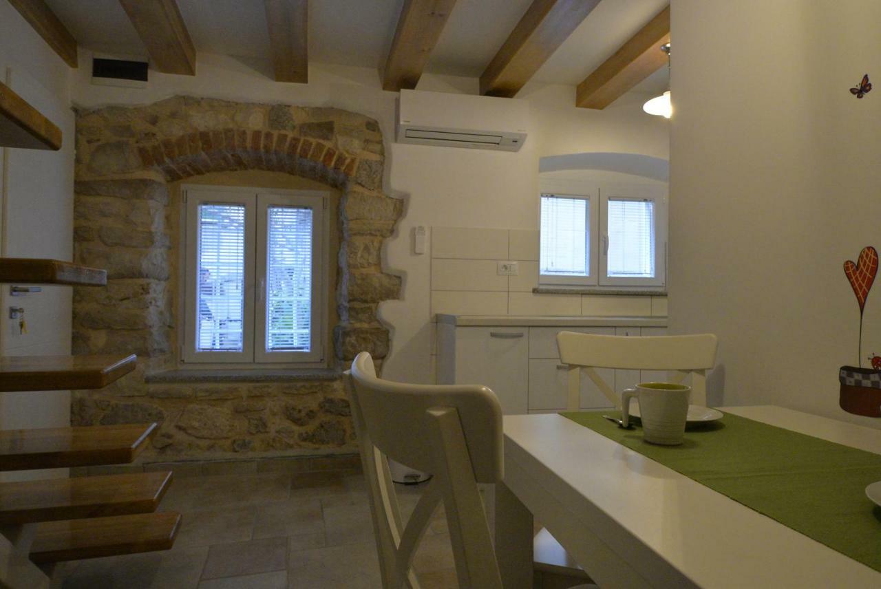 Apartments And Rooms Oliva Cres Exterior foto
