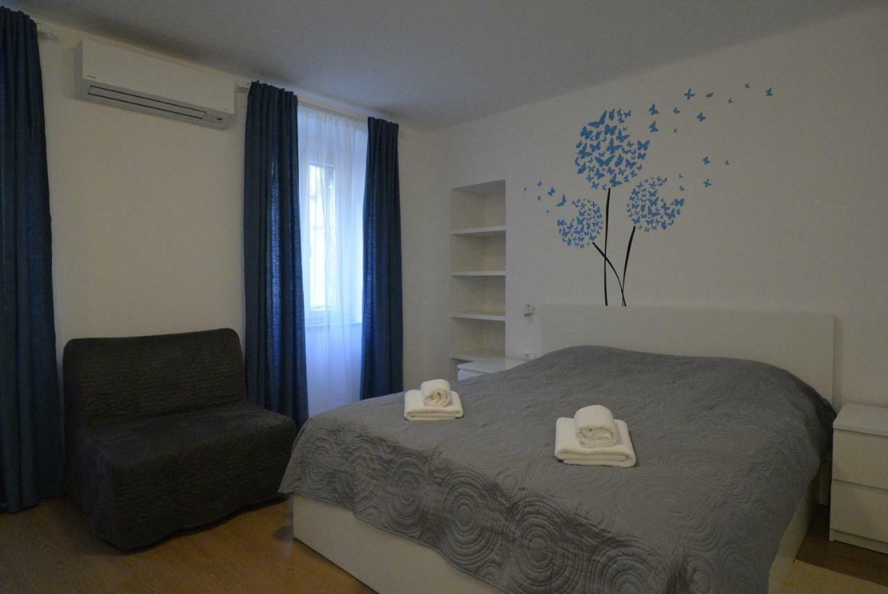 Apartments And Rooms Oliva Cres Exterior foto