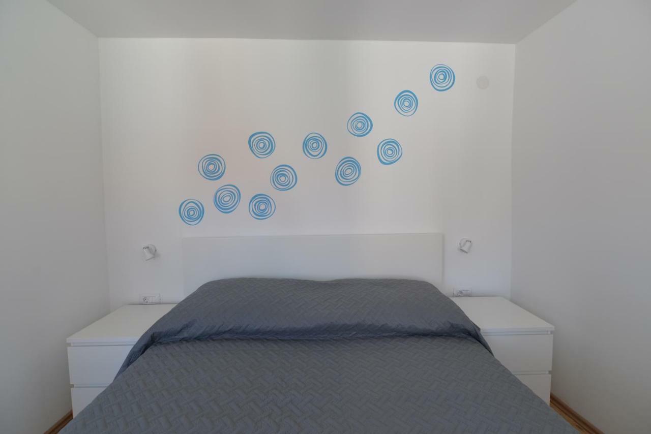 Apartments And Rooms Oliva Cres Exterior foto