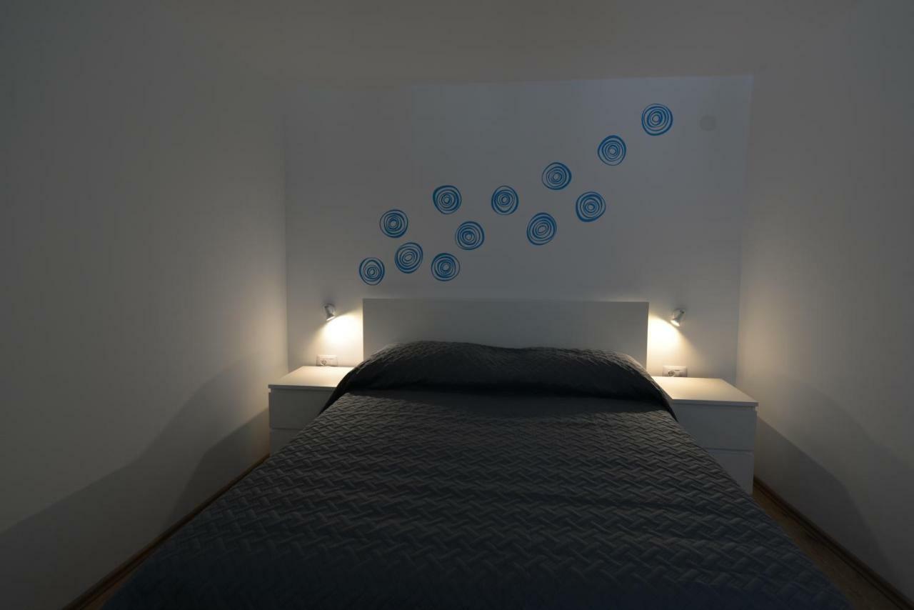 Apartments And Rooms Oliva Cres Exterior foto