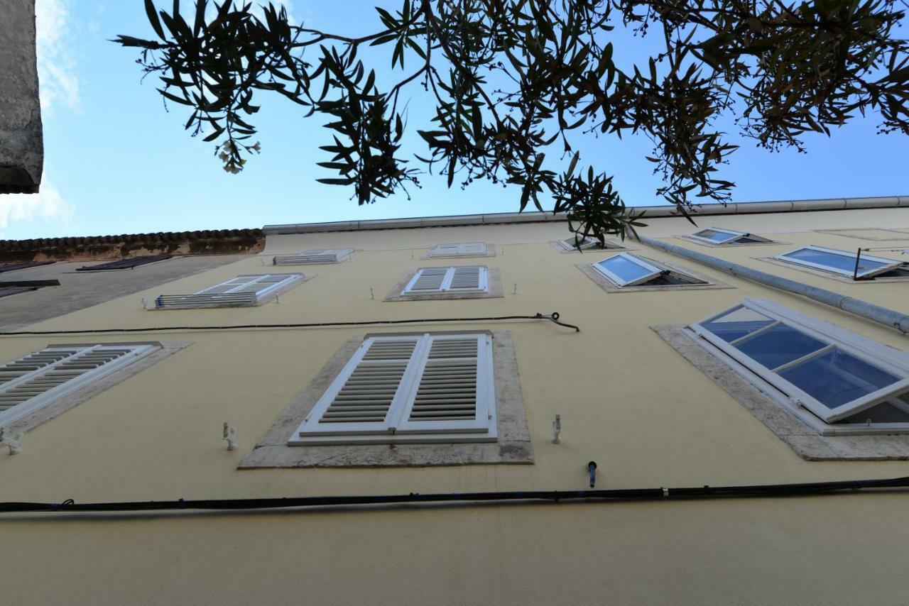 Apartments And Rooms Oliva Cres Exterior foto